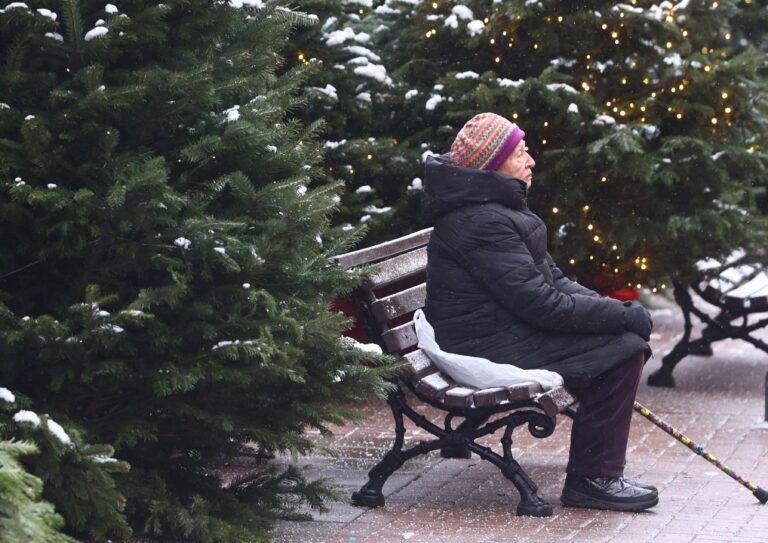 Пенсии в 2026 году: кому и насколько повысят выплаты