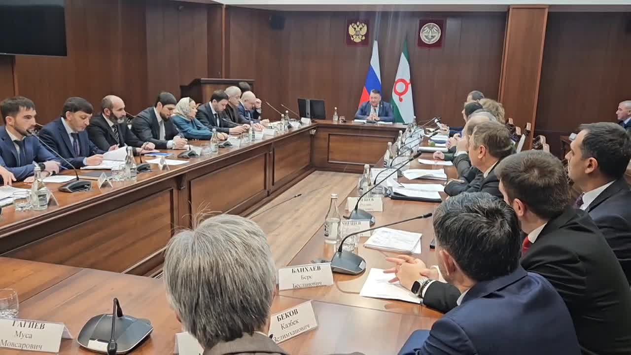 В Правительстве Ингушетии под председательством премьер-министра Владимира Сластенина проходит итоговое расширенное заседание