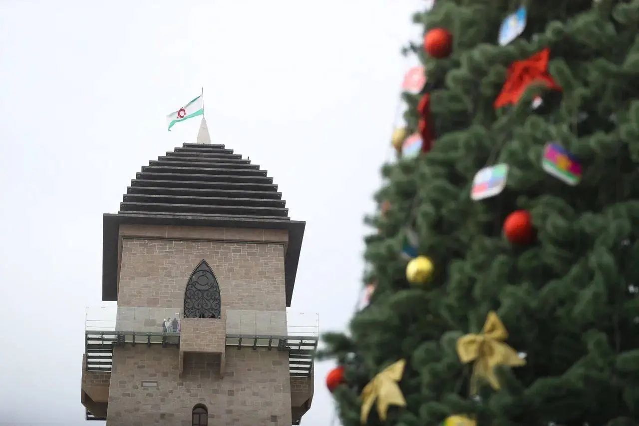 Глава Ингушетии: новогодняя елка в Магасе — символ единства России