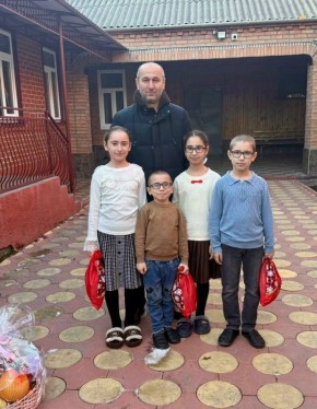 Мечты сбываются!. В преддверии Нового года Министр имущественных и земельных отношений Мурад Вышегуров принял участие в благотворительной акции «Ёлка желаний»