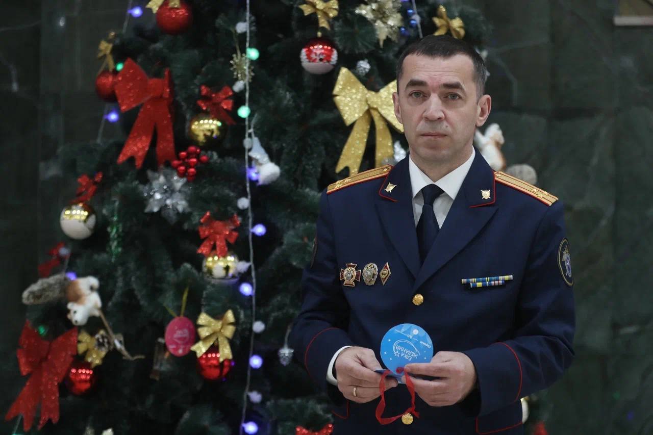 Руководитель следственного управления СК России по Республике Ингушетия принял участие во Всероссийской благотворительной акции «Ёлка желаний» Руководитель следственного управления СК России по Республике Ингушетия принял участие во Всероссийской благотворительной акции «Ёлка желаний»