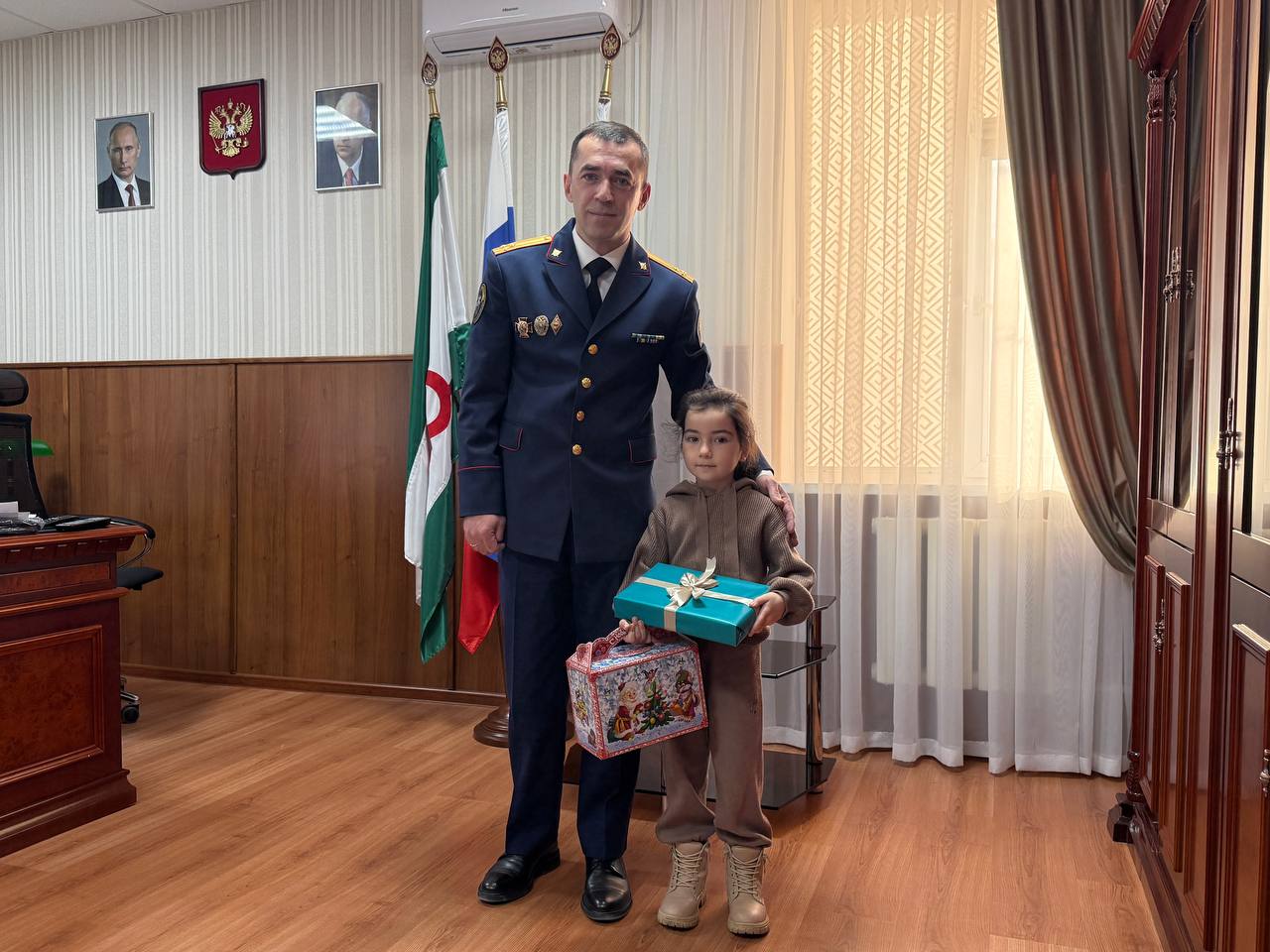 Руководитель следственного управления СК России по Республике Ингушетия принял участие во Всероссийской благотворительной акции «Ёлка желаний» Руководитель следственного управления СК России по Республике Ингушетия принял участие во Всероссийской благотворительной акции «Ёлка желаний»