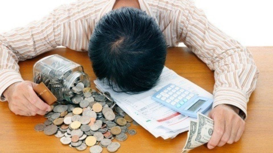 Борьба с долгами: Как микрозаймы превращают жизнь в ад