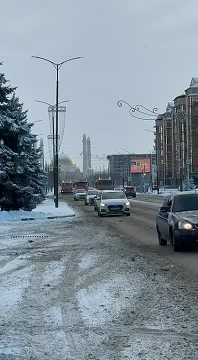 В городе продолжаются работы по очистке дорог