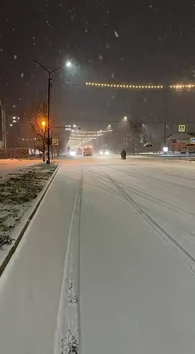 Уборка снега продолжается