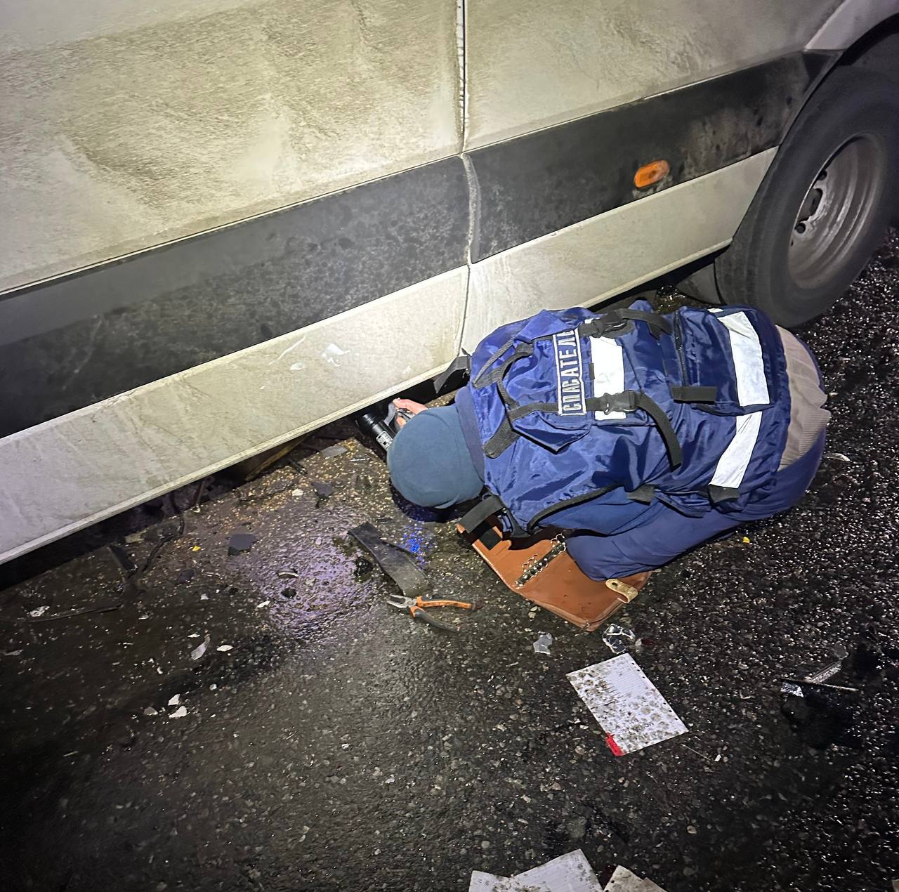 В 19:36 по (мск) 04.01.2026 года в Центр обработки вызовов «Служба 112» поступило сообщение о дорожно-транспортном происшествии по автодороге ФАД Р-217 "Кавказ" на 590 км В 19:36 по (мск) 04.01.2026 года в Центр обработки вызовов «Служба 112» поступило сообщение о дорожно-транспортном происшествии по автодороге ФАД Р-217 "Кавказ" на 590 км