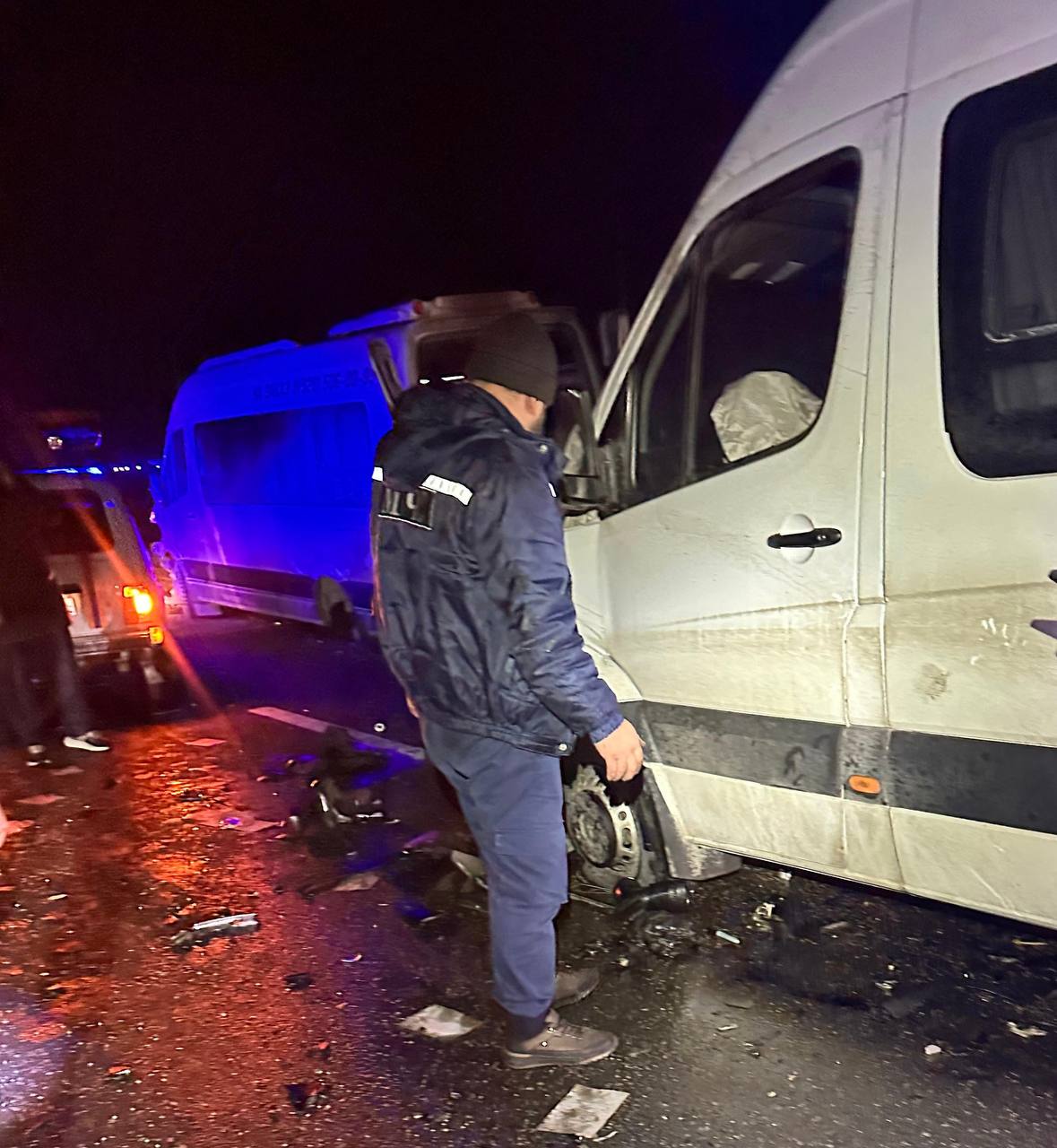 В 19:36 по (мск) 04.01.2026 года в Центр обработки вызовов «Служба 112» поступило сообщение о дорожно-транспортном происшествии по автодороге ФАД Р-217 "Кавказ" на 590 км