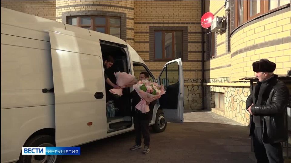 Семьи Героев России в Ингушетии получили новогодние подарки от народного избранника