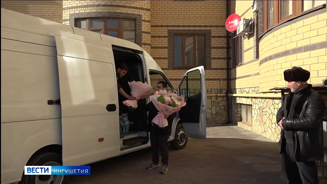 Семьи Героев России в Ингушетии получили новогодние подарки от народного избранника