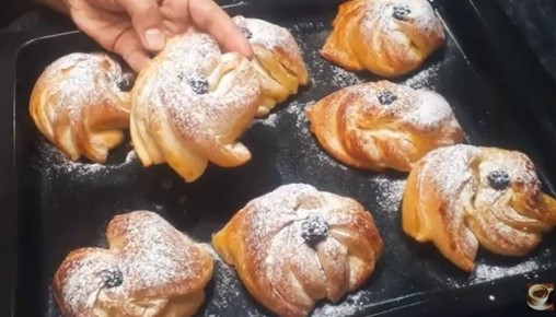 Порадуйте своих близких: простой рецепт молочных булочек, которые идеально подойдут к чаю