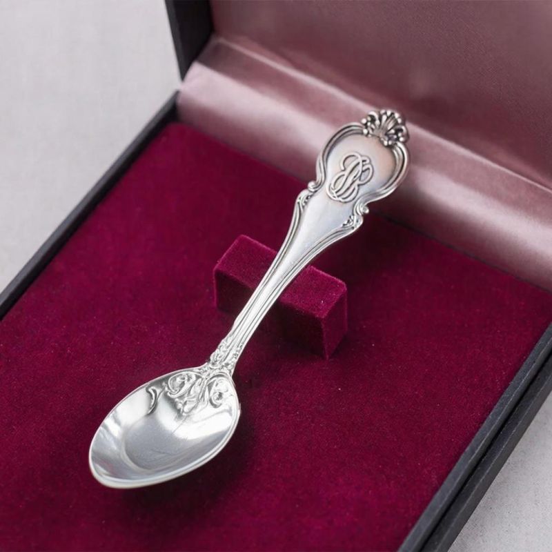 Сила семейных реликвий: как простая ложечка может изменить вашу жизнь