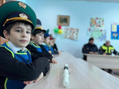 Сотрудники ОГИБДД ОМВД России по Джейрахскому району приняли участие в викторине по ПДД