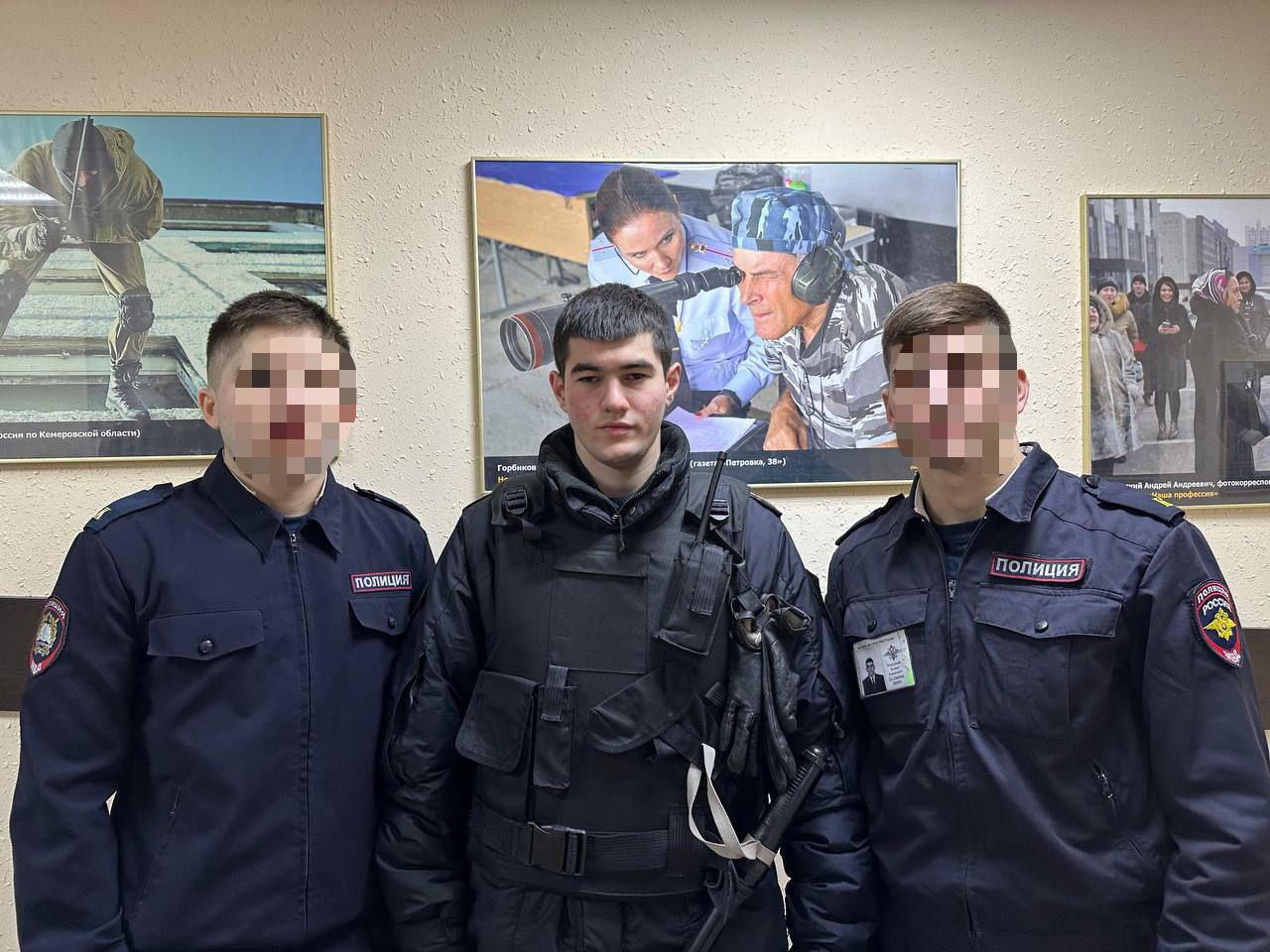 "В 5 классе загорелся мечтой стать полицейским и после школы поступил в Ростовский институт МВД России" "В 5 классе загорелся мечтой стать полицейским и после школы поступил в Ростовский институт МВД России"