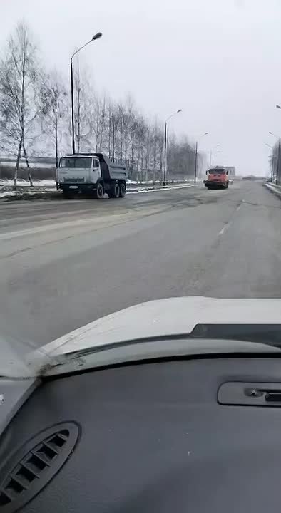 Коммунальщики Магаса продолжают работы по очистке городских дорог