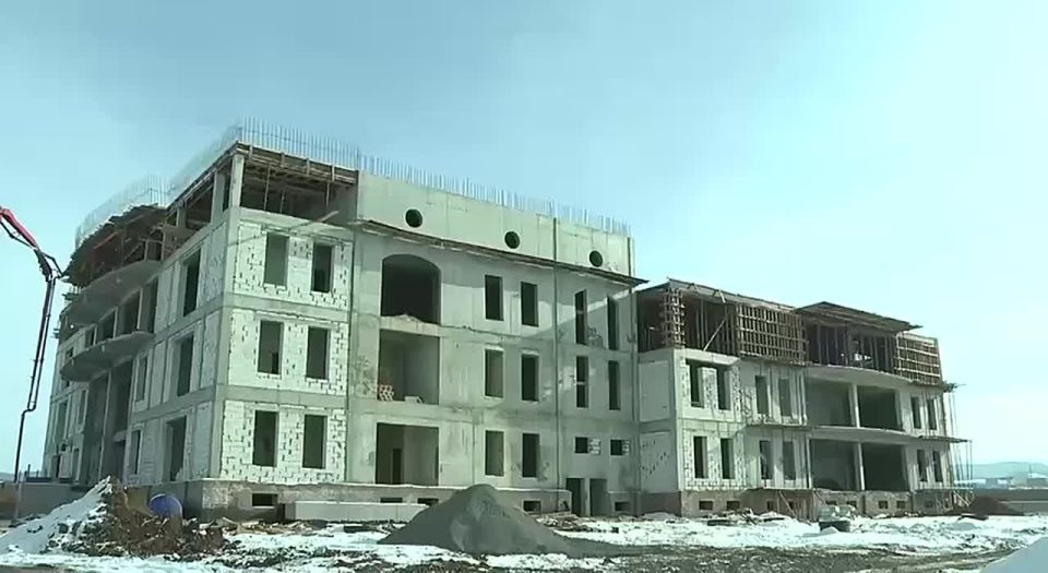 Глава Ингушетии Махмуд-Али Калиматов осмотрел ход строительства нового здания Государственной филармонии им. Ахмеда Хамхоева в 17-м микрорайоне города Магаса