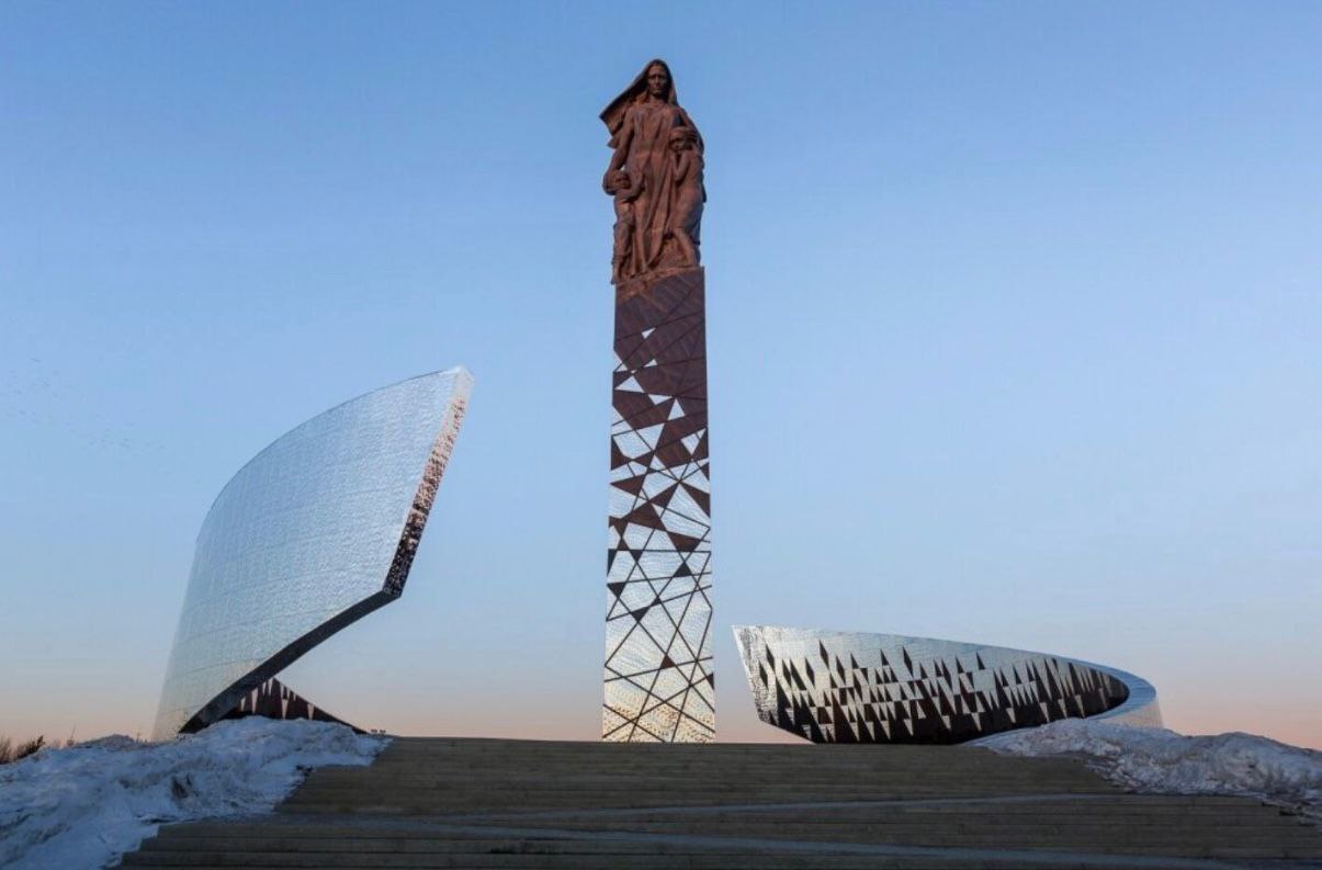 Полпреды Ингушетии в Северо-Западном федеральном округе Муслим Аушев и в Новгородской области Камбулат Богатырев приняли участие в торжественно-траурных мероприятиях, посвящённых годовщине полного снятия блокады Ленинграда Полпреды Ингушетии в Северо-Западном федеральном округе Муслим Аушев и в Новгородской области Камбулат Богатырев приняли участие в торжественно-траурных мероприятиях, посвящённых годовщине полного снятия блокады Ленинграда