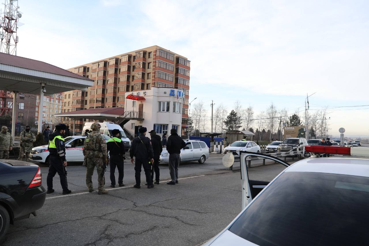 Въезд в Магас через "Заслон" Въезд в Магас через "Заслон"