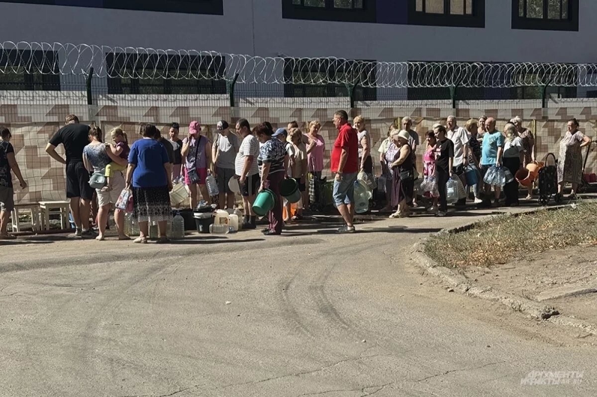 Донецк в режиме «дня воды»: очереди, лайфхаки и душ из ведра