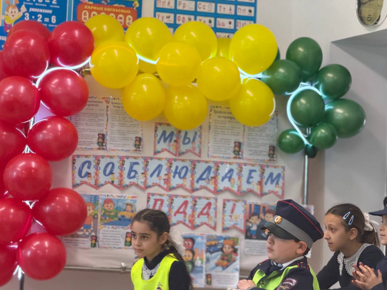 Сотрудники Госавтоинспекции приняли участие в проведении викторины «Безопасная зимняя дорога» Сотрудники Госавтоинспекции приняли участие в проведении викторины «Безопасная зимняя дорога»