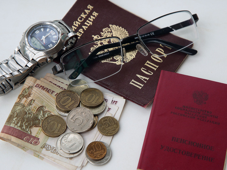 Пенсии работающих пенсионеров: когда ждать прибавок и что делать после увольнения