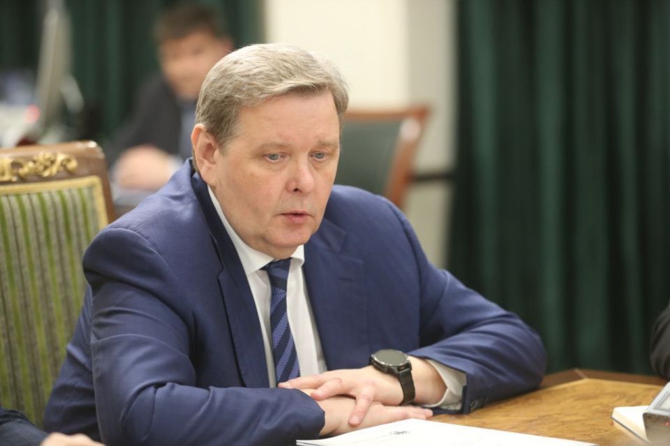 � ������������� ��������� �������� �������� ���������� ����� � ������ � �������������� �� ����� �����