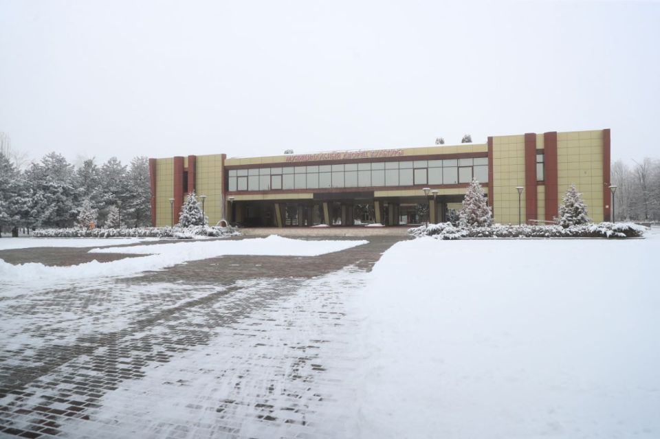 Продолжается капитальный ремонт Городского дворца культуры в Назрани