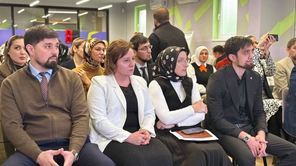 Приняла участие в региональной стратегической сессии, приуроченной к Году единства народов России, которая прошла в Доме молодёжных организаций