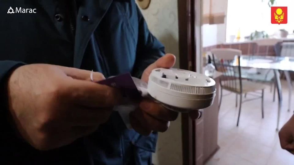 В Магасе усиленно устанавливают автономные пожарные извещатели