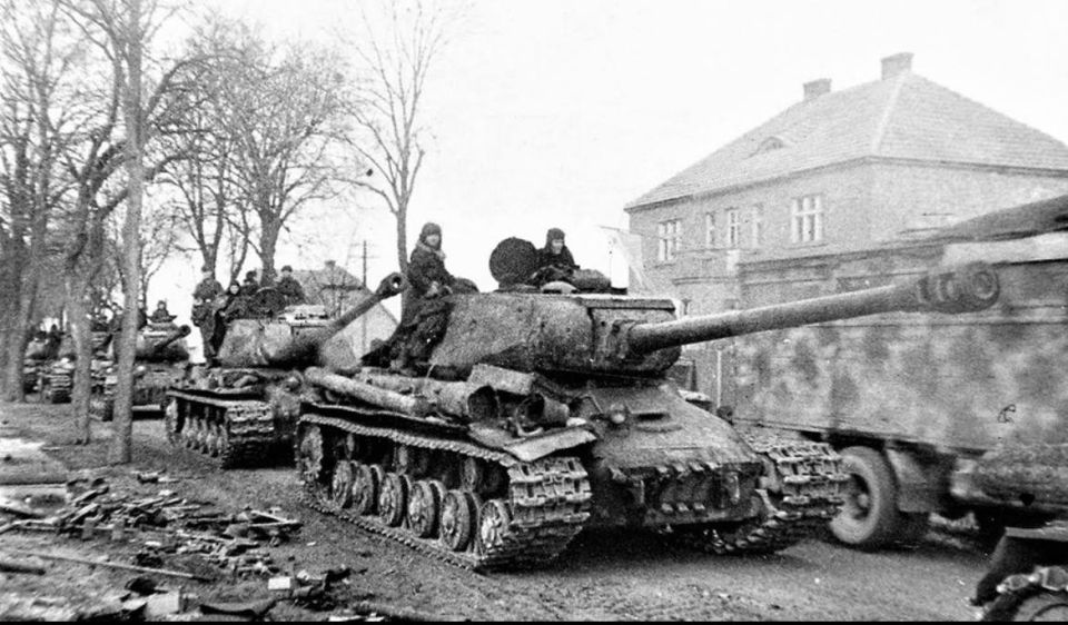 На этом этапе война на севере Европы начала стремительно ломаться