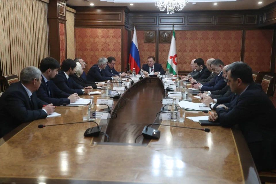 Глава Ингушетии провел рабочее совещание с членами кабмина