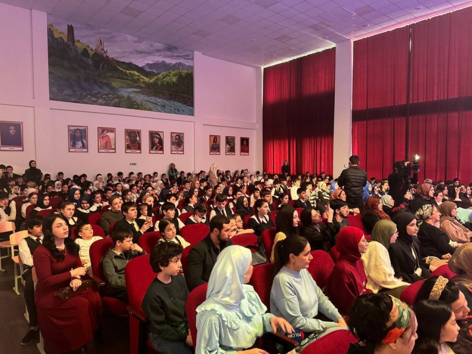 В лицее-центре одарённых детей «Олимп» с.п. Яндаре оркестр Государственной филармонии им. А. Хамхоева впервые представил концертную программу «Гарри Поттер в мире волшебства»