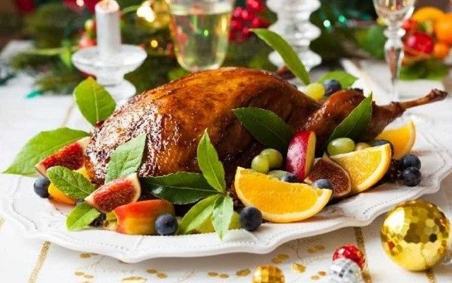 Неповторимые горячие блюда для новогоднего стола 2025