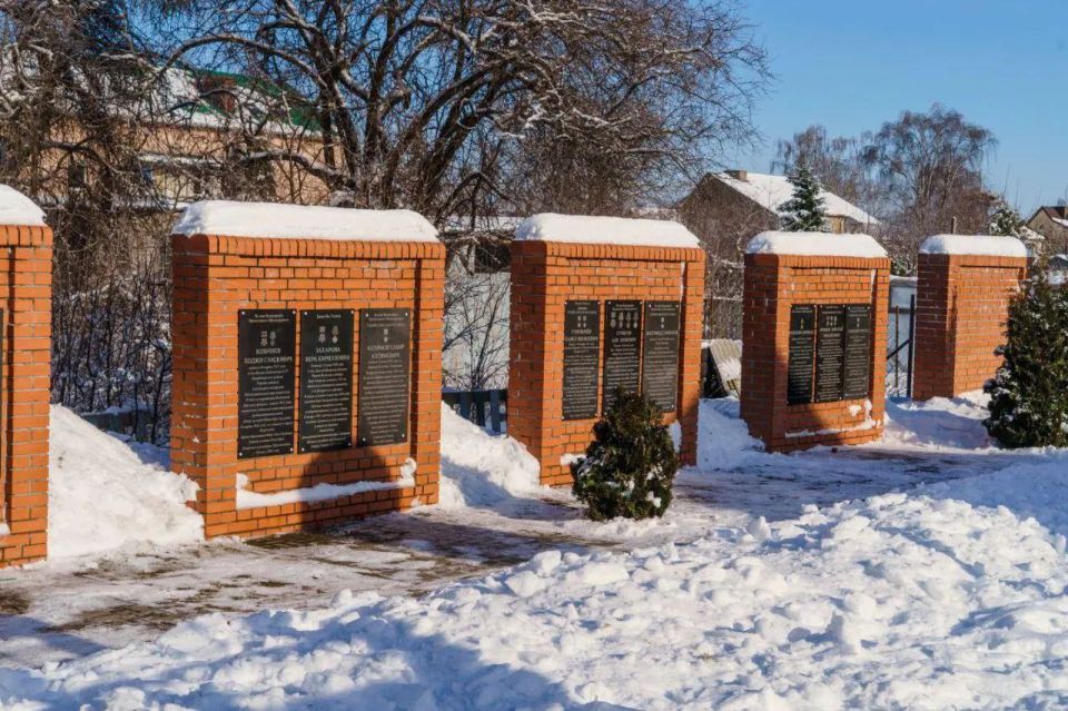 � ������������ ������� �������� �����-������ ��������� ��������