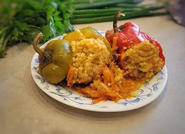 Фаршированные перцы: вегетарианское угощение для гурманов