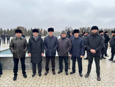 Сотрудники МЧС Республики Ингушетия приняли участие в траурном мероприятии на Мемориале Памяти и Славы в г. Назрань, посвящённом 82-й годовщине депортации ингушского народа в Казахстан и Среднюю Азию