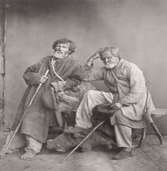 Как менялся уровень жизни пенсионеров в России: от империи до современных реалий