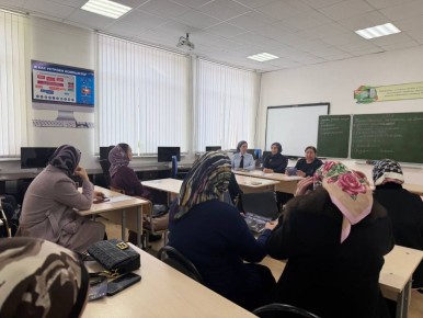 Сотрудники Госавтоинспекции приняли участие в родительском собрании