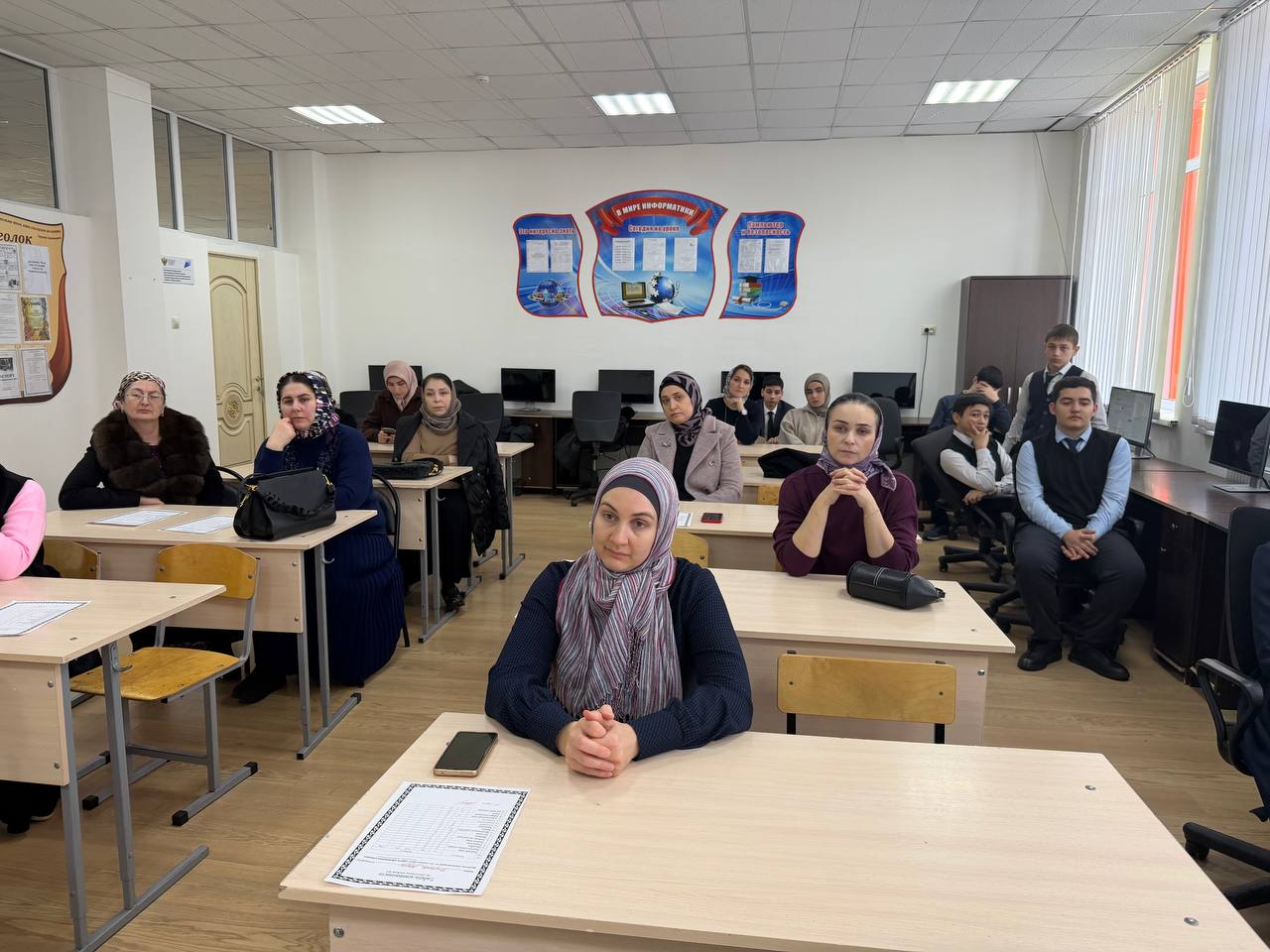 Сотрудники Госавтоинспекции приняли участие в родительском собрании Сотрудники Госавтоинспекции приняли участие в родительском собрании