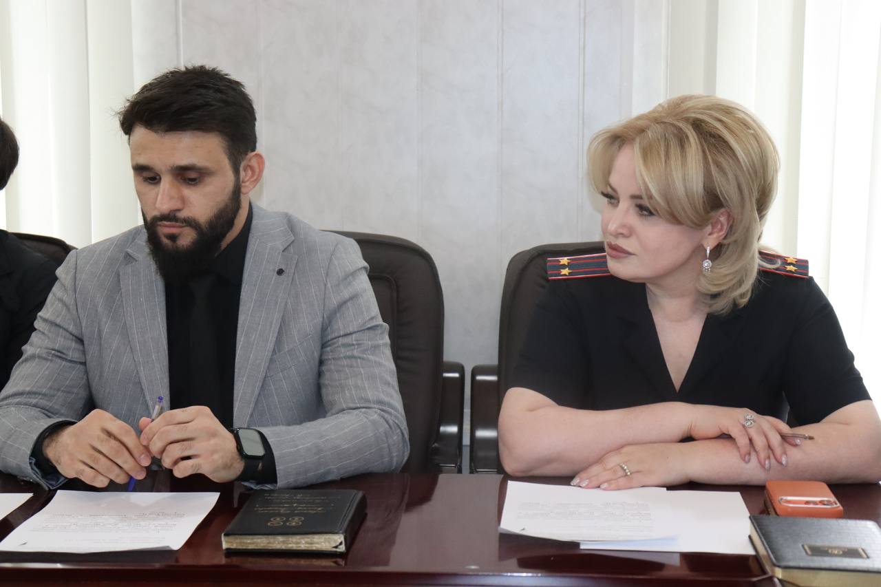 Будущее за молодёжью: в Мэрии Назрани обсудили развитие «Движения Первых» Будущее за молодёжью: в Мэрии Назрани обсудили развитие «Движения Первых»