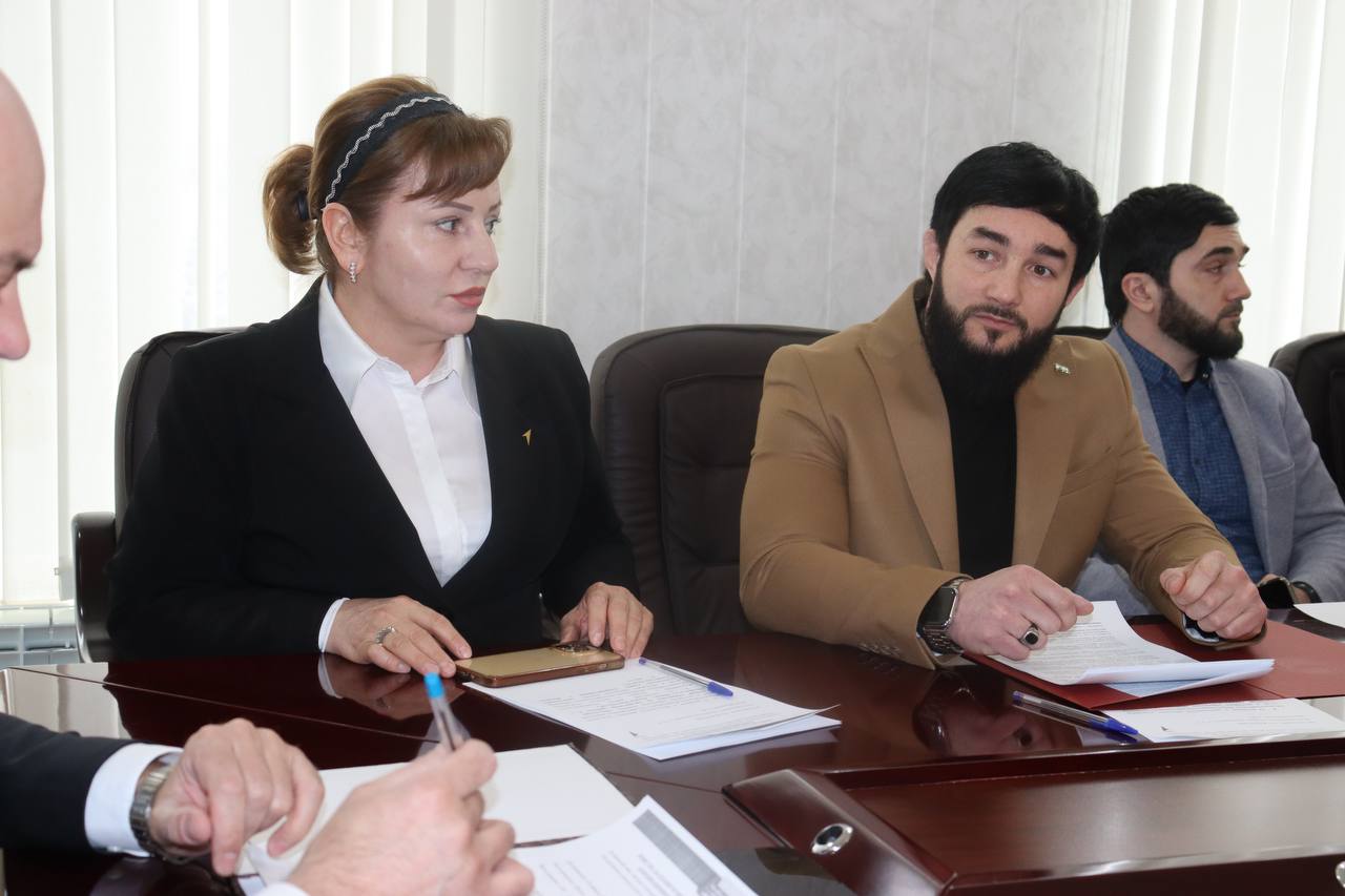 Будущее за молодёжью: в Мэрии Назрани обсудили развитие «Движения Первых» Будущее за молодёжью: в Мэрии Назрани обсудили развитие «Движения Первых»