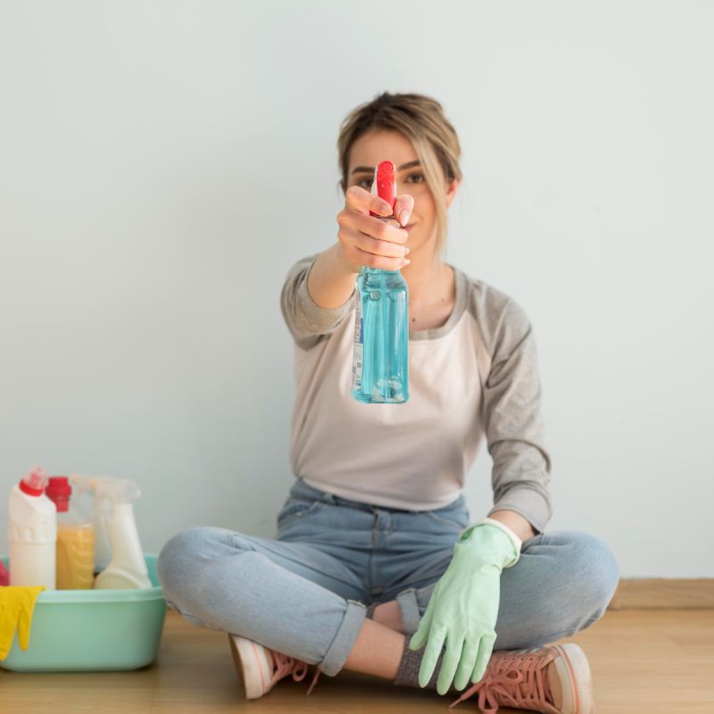 Как ухаживать за виниловыми обоями