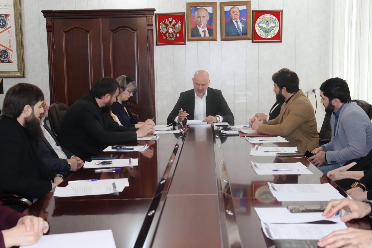 Будущее за молодёжью: в Мэрии Назрани обсудили развитие «Движения Первых» Будущее за молодёжью: в Мэрии Назрани обсудили развитие «Движения Первых»