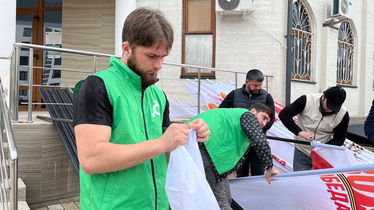 Жители Ингушетии активно участвуют в озеленении и благоустройстве территорий Жители Ингушетии активно участвуют в озеленении и благоустройстве территорий