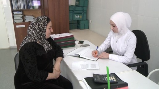 В поликлиниках республики продолжается прививочная кампания против гриппа и диспансеризация населения