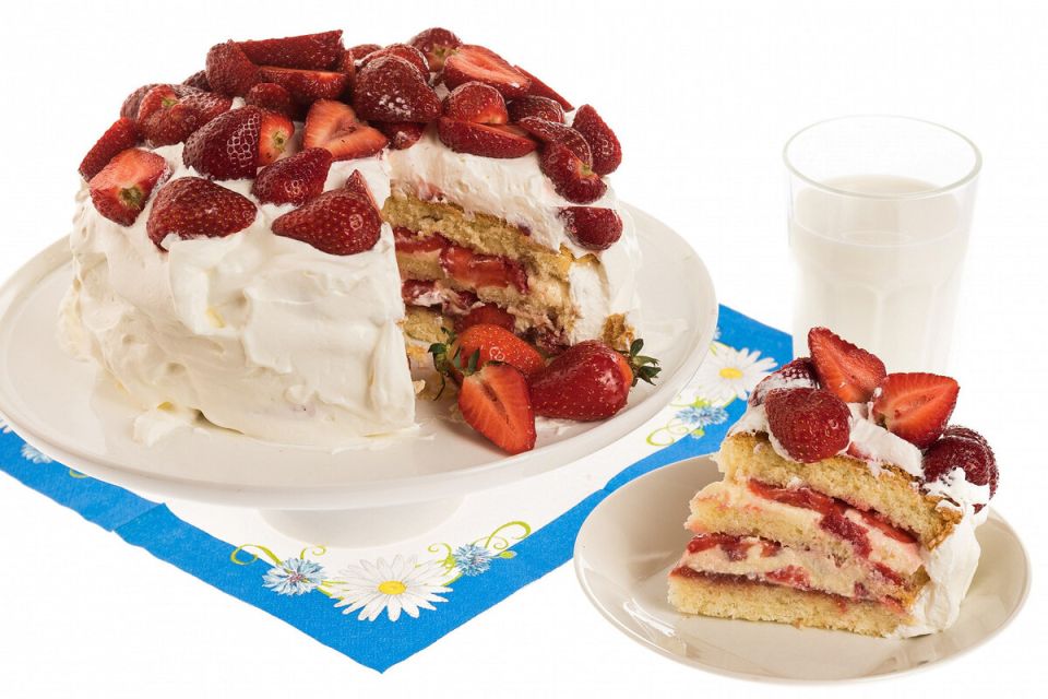 Шведский торт с клубникой