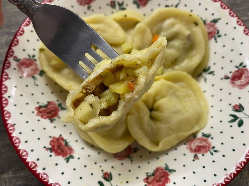 Секреты сибирских пельменей: вкусные традиции семьи