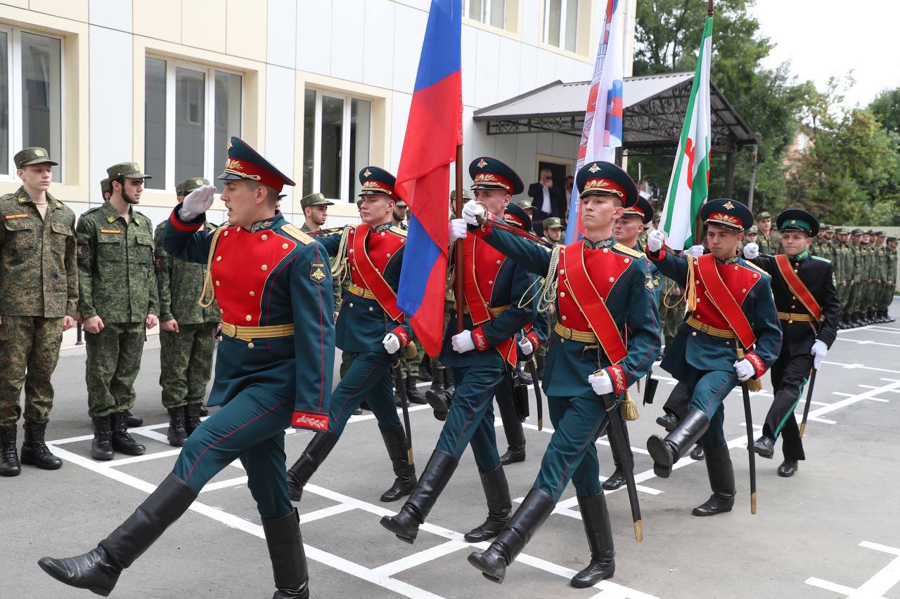 В республике продолжается приём заявлений в военные вузы