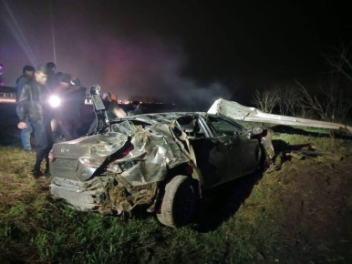 В 23:27 по (мск) 25.03.2026 года в Центр обработки вызовов «Служба 112» поступило сообщение о дорожно-транспортном происшествии на ФАД Р-217 «Кавказ» между населенными пунктами с.п. Троицкое и с.п. Яндаре