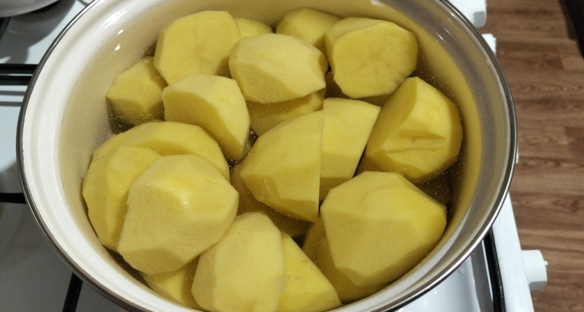 Как правильно солить картошку: главный секрет успеха на кухне