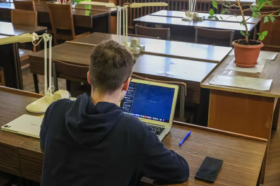 Рособрнадзор на страже: предупреждения вузам о 22 нарушениях